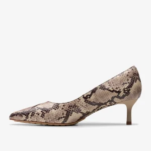 Clarks Adela Court<Women Dress Shoes | Heels & Pumps