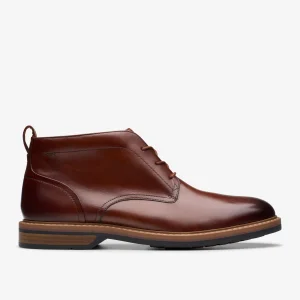 Clarks Aldwin Chukka< Boots | Dress Shoes