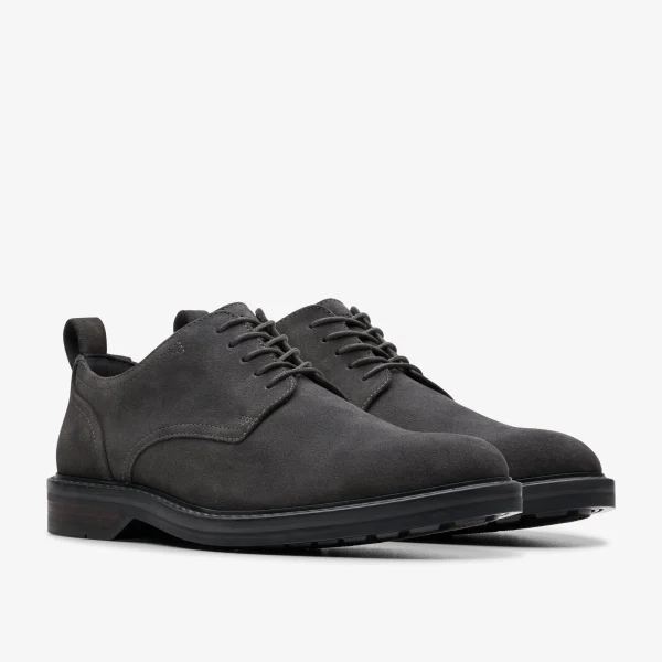 Clarks Aldwin Lace< Dress Shoes | Casual Dress Shoes