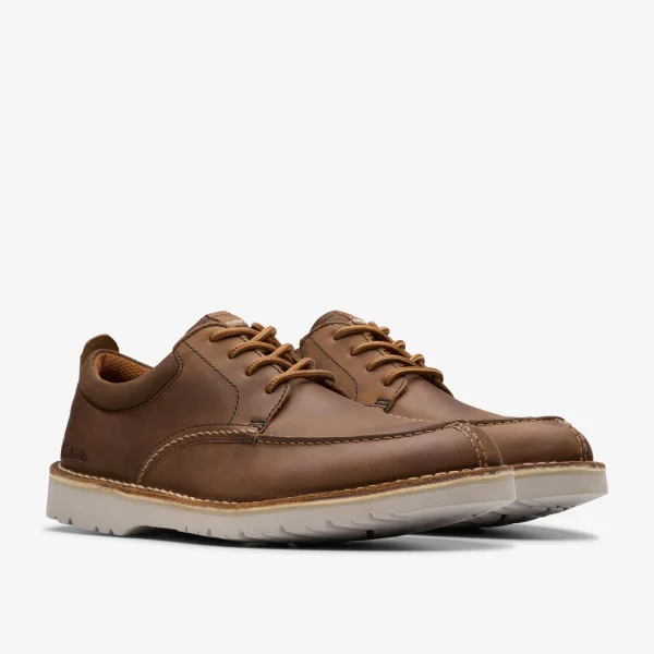 Clarks Eastridge Moc< Casual Dress Shoes