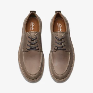 Clarks Eastridge Moc< Casual Dress Shoes