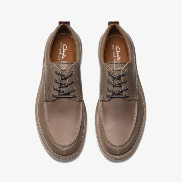Clarks Eastridge Moc< Casual Dress Shoes