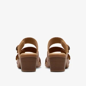 Clarks Emily 2 Adella<Women Sandals & Flip Flops | Heels & Pumps