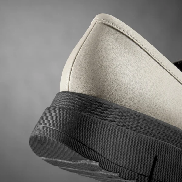 Clarks Loriini Izzy<Women Loafers & Oxfords