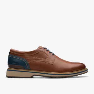 Clarks Monahan Plain< Casual Dress Shoes