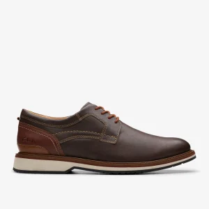 Clarks Monahan Plain< Casual Dress Shoes