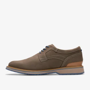 Clarks Monahan Plain< Casual Dress Shoes