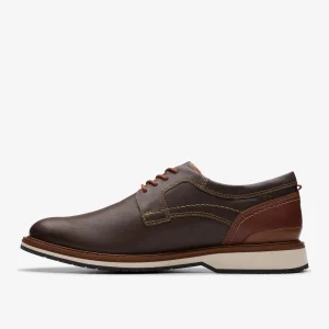 Clarks Monahan Plain< Casual Dress Shoes