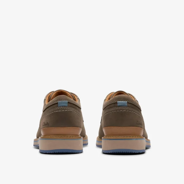 Clarks Monahan Plain< Casual Dress Shoes
