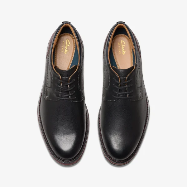 Clarks Monahan Plain< Casual Dress Shoes
