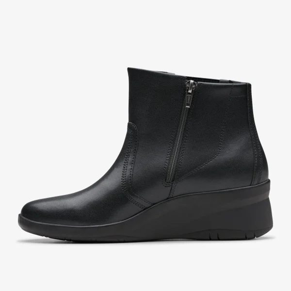 Clarks Suttyn Rae<Women Slip-Ons | Boots & Booties