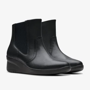 Clarks Suttyn Rae<Women Slip-Ons | Boots & Booties