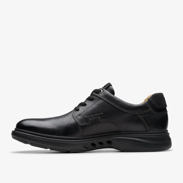 Clarks Un Briley Pace< Casual Dress Shoes