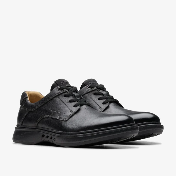 Clarks Un Briley Pace< Casual Dress Shoes