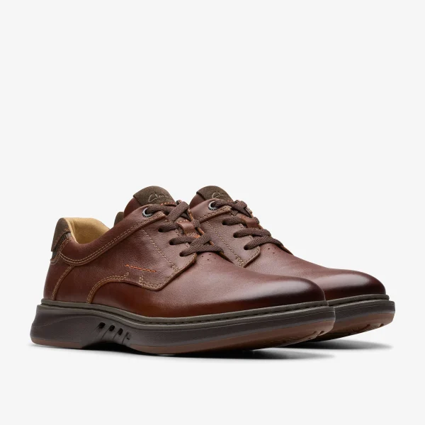 Clarks Un Briley Pace< Casual Dress Shoes