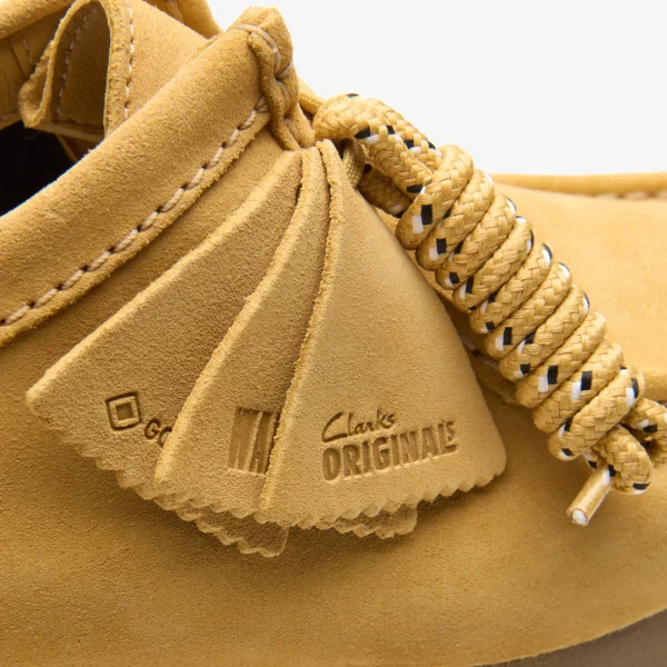 Clarks Wallabee Gore-Tex< Wallabees