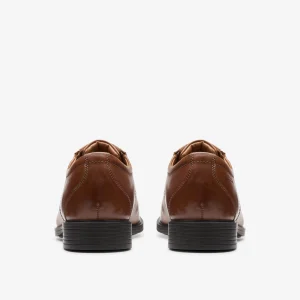 Clarks Whiddon Cap< Dress Shoes