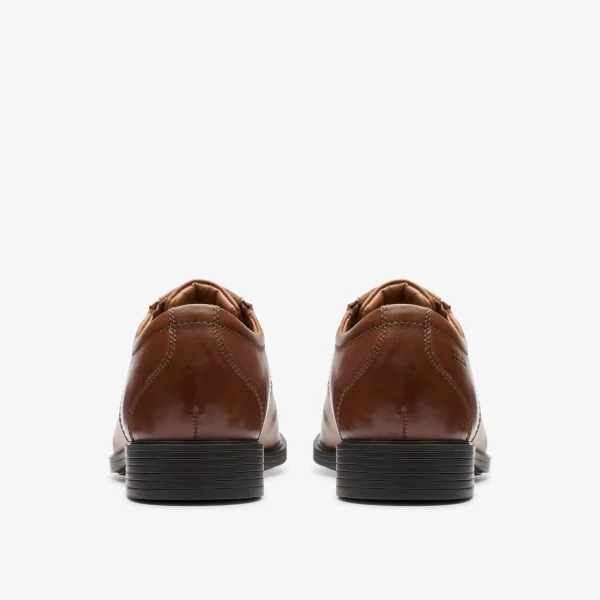 Clarks Whiddon Cap< Dress Shoes