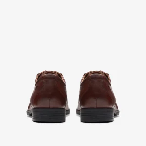 Clarks Whiddon Cap< Dress Shoes