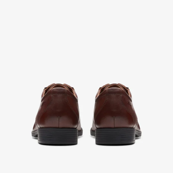 Clarks Whiddon Cap< Dress Shoes