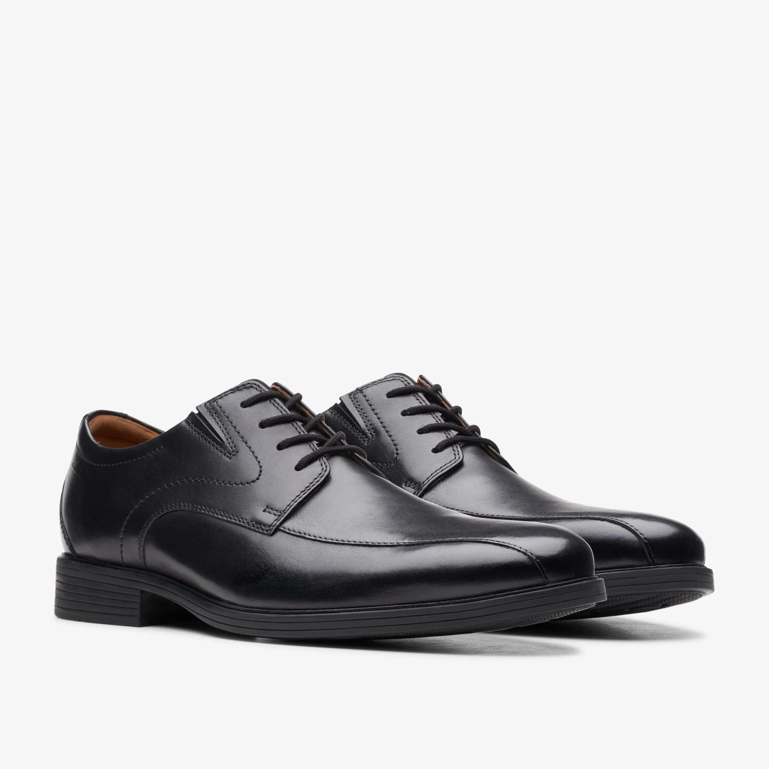 whiddon_pace_3.webp Clarks Whiddon Pace< Dress Shoes